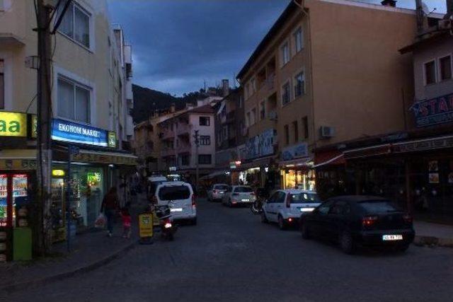 Muğla 5 Büyüklüğünde Depremle Sallandı (2)