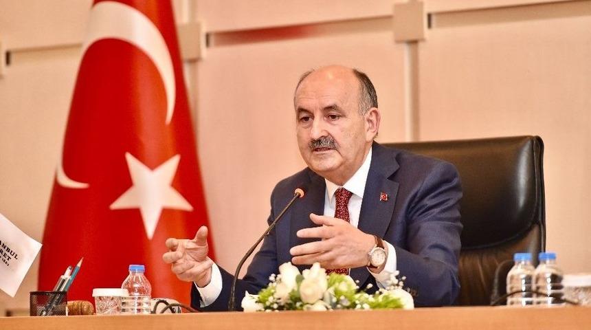 Bakan Müezzinoğlu: “2016’yı Bu Ferasetli Millet Dışında Hiçbir Millet Kaldıramazdı”