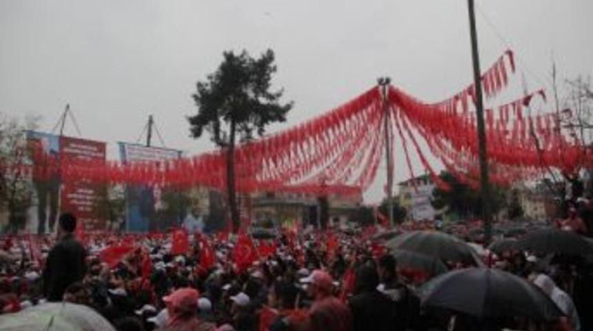 Cumhurbaşkanı Erdoğan’In Mitinginde Kalp Krizi Geçirip Öldü