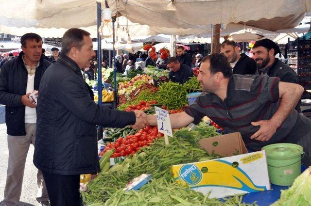 Başkan Uysal, Pazaryerinde ‘evet’ Turuna Çıktı