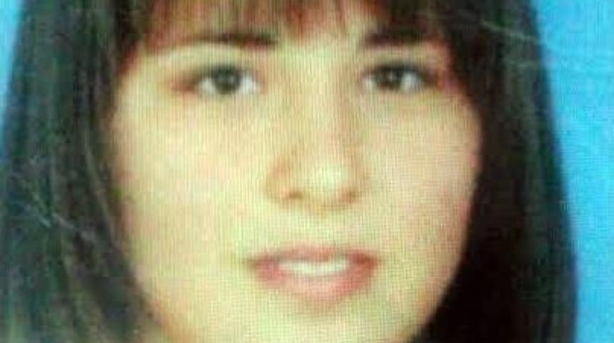 18 Yaşındaki Kızını &Ouml;ld&uuml;r&uuml;p Polise Teslim Oldu