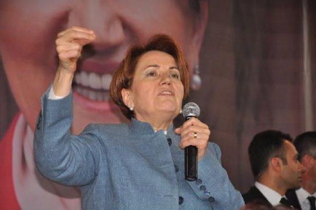 Akşener: Biz Bu Anayasayı Anlatalım Derken 'anayasa Profesörü' Olduk