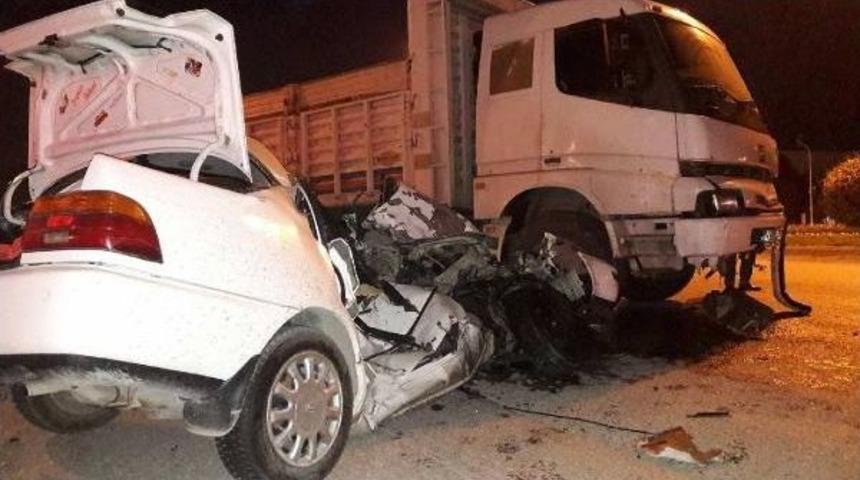Kavşakta, Kamyon Otomobili Bi&ccedil;ti 1 &Ouml;l&uuml;