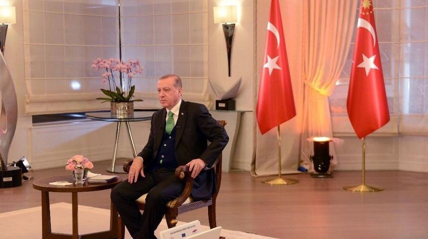 Erdoğan: "tayyip Erdoğan Bir Tabu Değildir, Bir Kuldur, Faniyiz Bug&uuml;n Varız Yarın Yokuz"