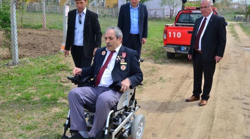 Kıbrıs Gazisine Ak&uuml;l&uuml; Engelli Aracı