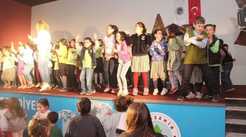 &Ccedil;ocuklar "hayvan &Ccedil;iftliği" İle Eğlendi