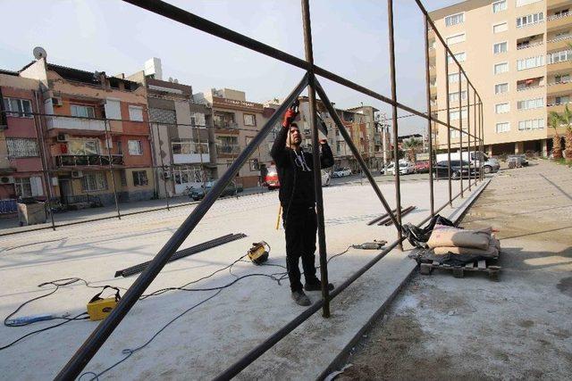 Bayraklı&rsquo;da Parklar Yaza Hazır 1