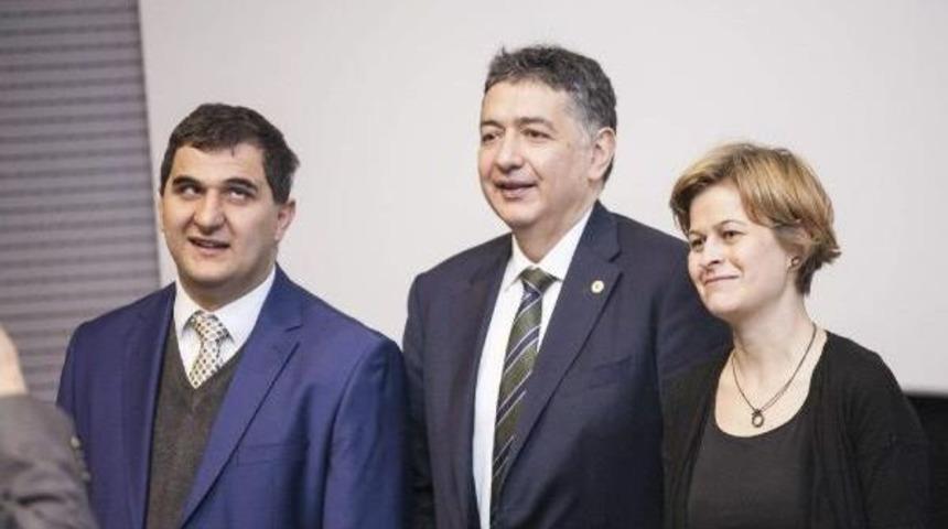 G&ouml;rme Engelli Se&ccedil;menler I&ccedil;in Oy Pusulası Hazırlandı;5 Bin Se&ccedil;men Kendi Başına Oy Kullanabilecek