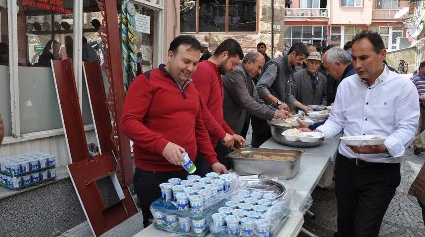 Simav Esnafından &lsquo;kutlu Doğum&rsquo; Pilavı