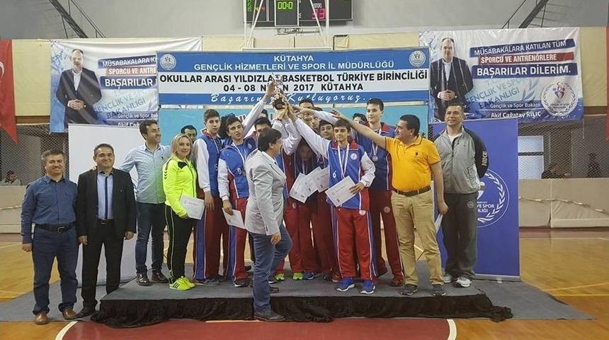 Bursalı &Ouml;ğrencilerin Basketbol Başarısı