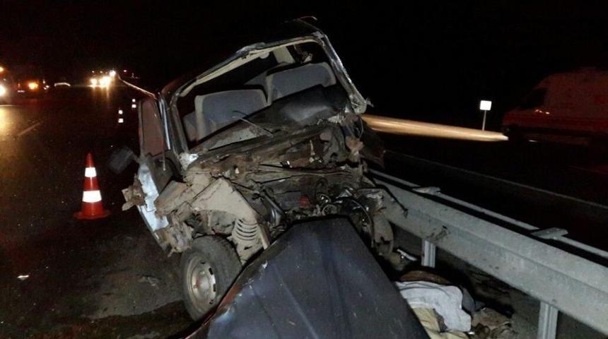 K&uuml;tahya&rsquo;da 2 Otomobil &Ccedil;arpıştı: 1 &Ouml;l&uuml;, 4 Yaralı