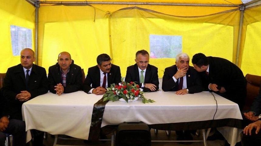 Yeşiloba K&ouml;y&uuml;nde Tapu Dağıtım T&ouml;reni Yapıldı