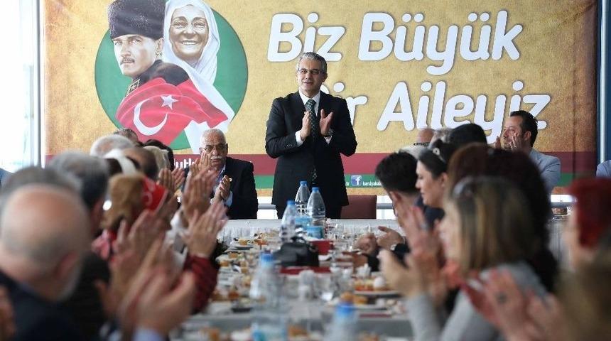 Karşıyaka&rsquo;da &lsquo;birlik Ve Beraberlik&rsquo; G&uuml;n&uuml;