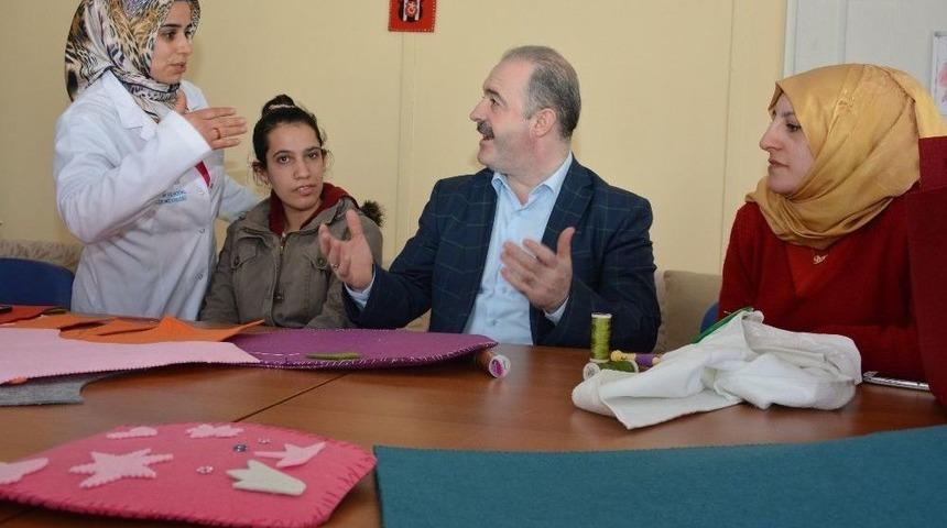 Tuşba Belediyesinden &lsquo;iş Ve Meslek&rsquo; Kursu