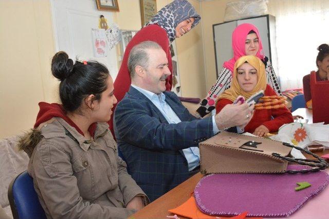 Tuşba Belediyesinden ‘iş Ve Meslek’ Kursu