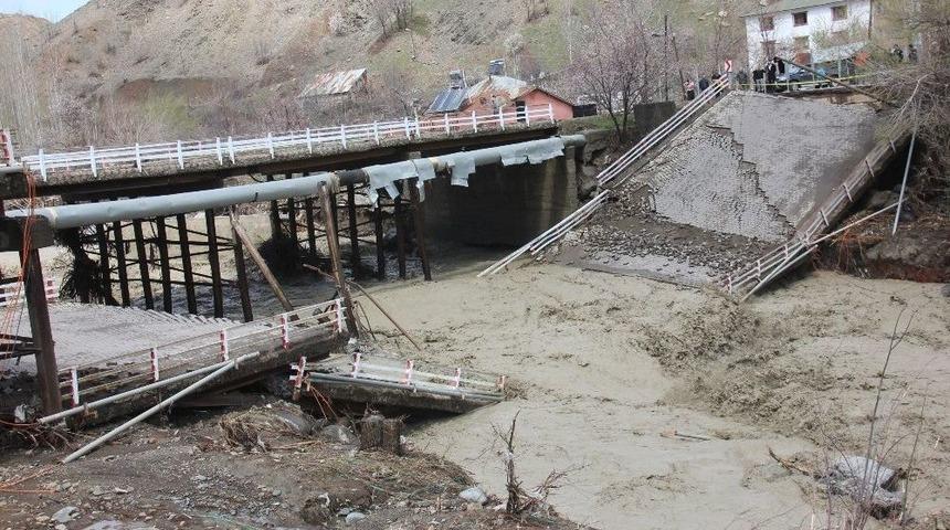 Bing&ouml;l&rsquo;de Selde Hasar G&ouml;ren K&ouml;pr&uuml; &Ccedil;&ouml;kt&uuml;