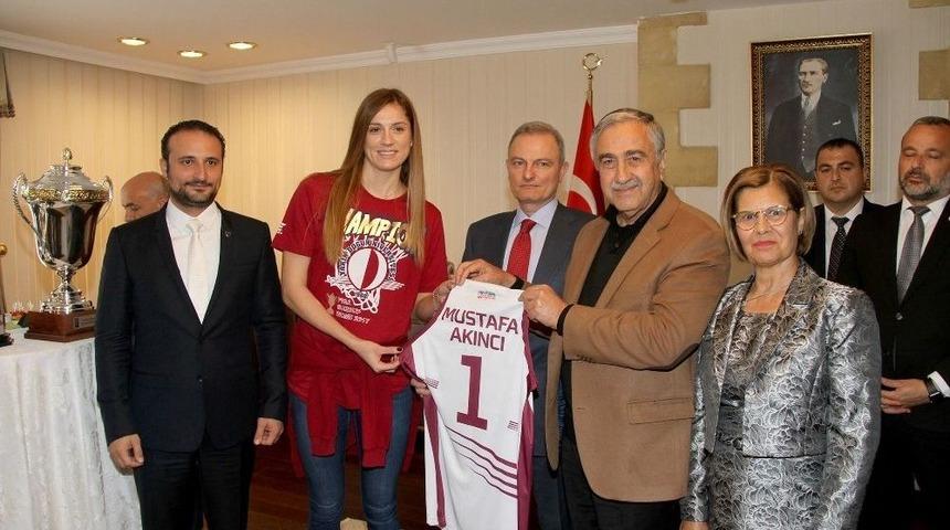 Kktc Cumhurbaşkanı Akıncı, Eurocup Şampiyonunu Kabul Etti