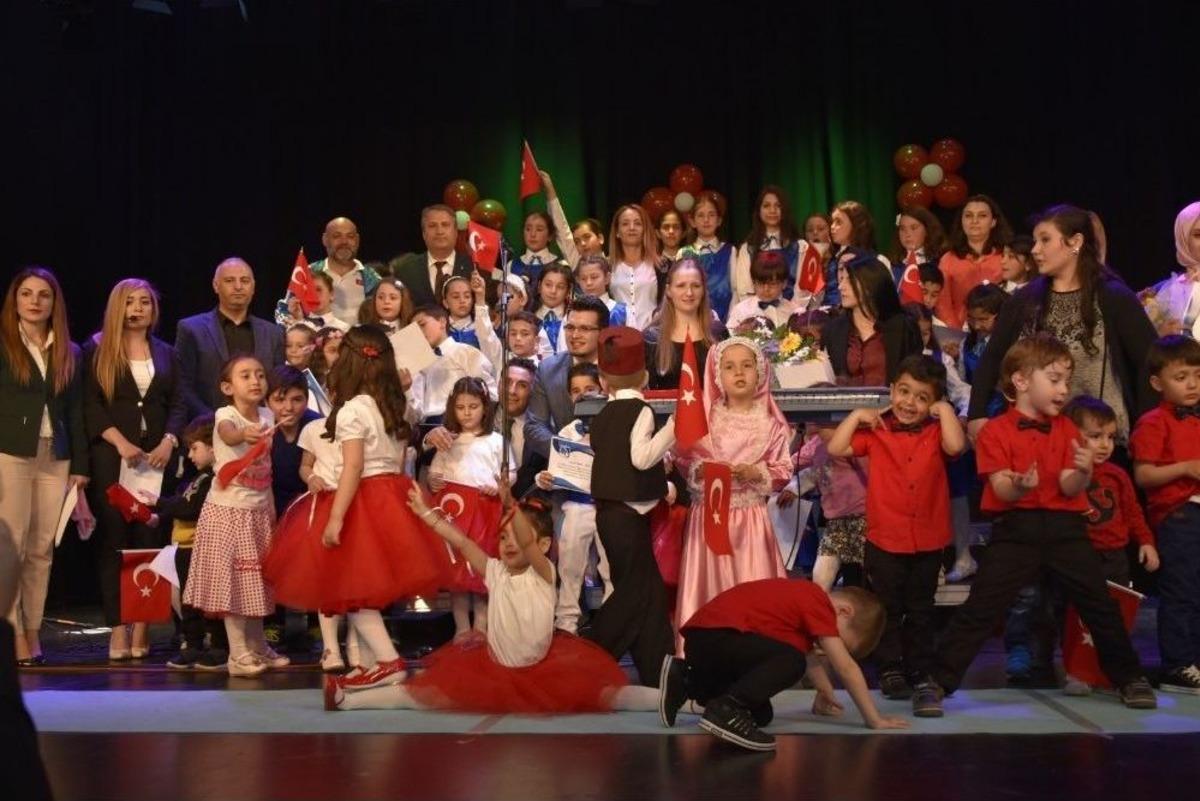 Yunusemre&rsquo;de Erken 23 Nisan Coşkusu