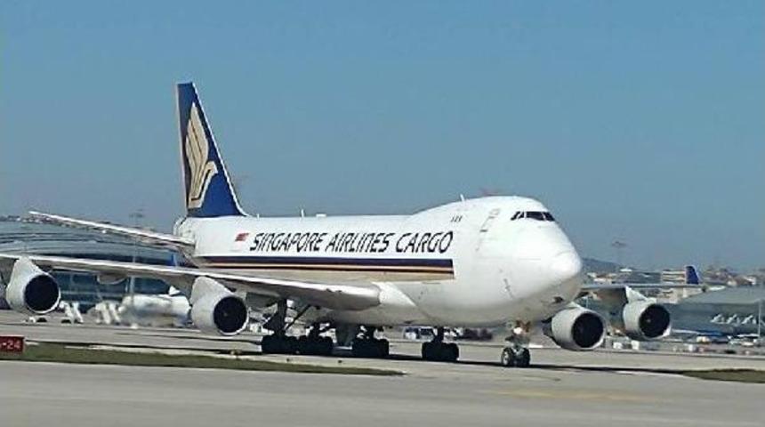 İki Timsah I&ccedil;in Dev U&ccedil;ak İstanbul'a Indi