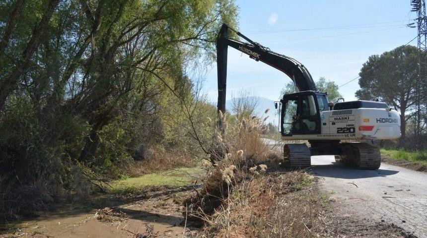 Manisa&rsquo;da 2 Bin 500 Metrelik Dere &Ccedil;alışması
