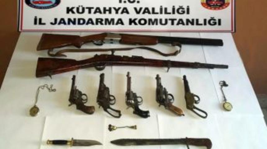 Emet&rsquo;te Antika Silahlar Ele Ge&ccedil;irildi