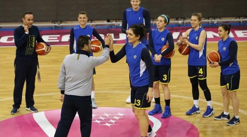 Fenerbah&ccedil;e, Ekaterinburg Ma&ccedil;ına Hazır