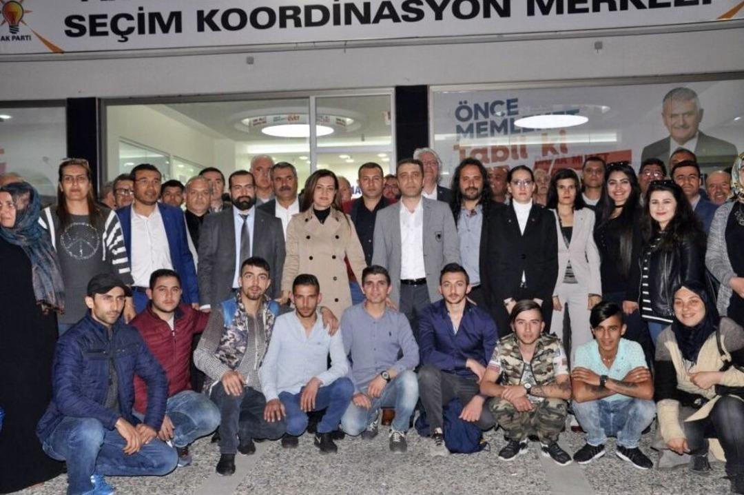 Chp&rsquo;den Ak Parti&rsquo;ye Toplu Katılım