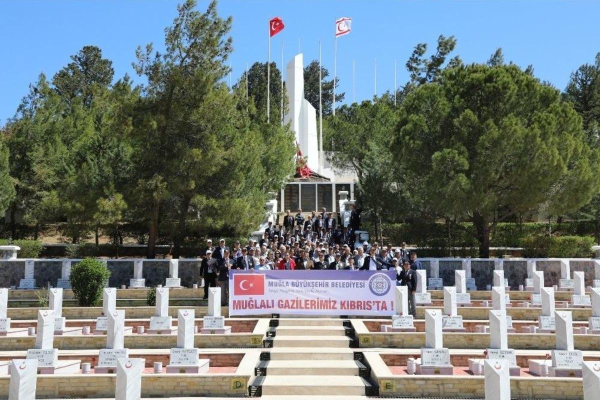 Gaziler Anavatana D&ouml;nd&uuml;