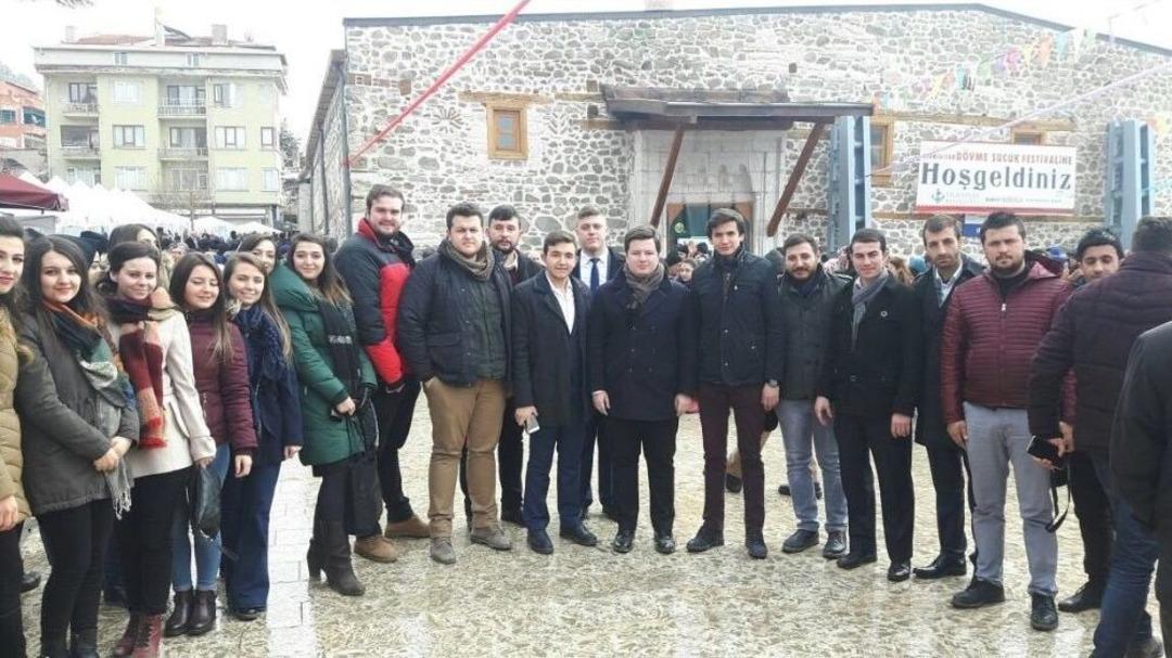 Başbakan Yıldırım&rsquo;ın Hazırladığı &Ouml;zel Mektuplar 154 Bin 300 Gence Ulaştırıldı