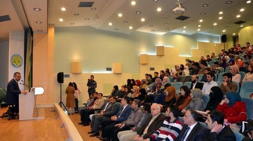 Harran &Uuml;niversitesinde &Ouml;ğrencilere Yeni Sistem Anlatıldı