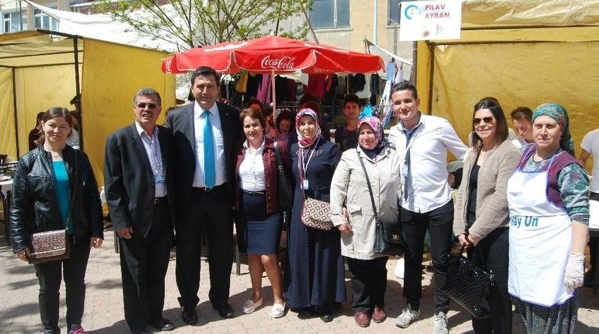 Okul Yararına Bahar Kermesi Düzenlendi