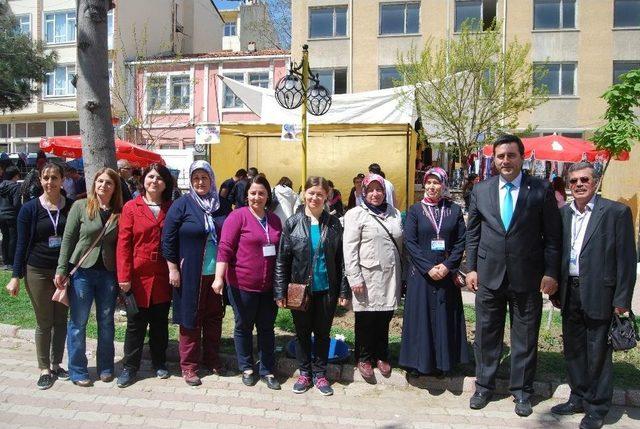 Okul Yararına Bahar Kermesi Düzenlendi