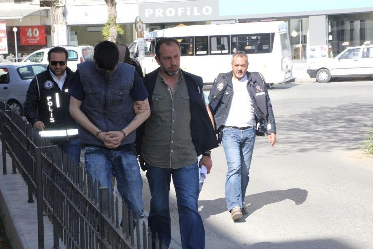 Kuşadası&rsquo;nda Uyuşturucu Operasyonu; 5 G&ouml;zaltı