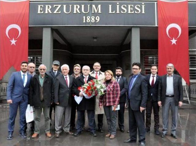 Prof. Dr. Bingür Sönmez: Erzurum'un Kahraman Çocukları Efsane Değil, Tarihi Gerçek