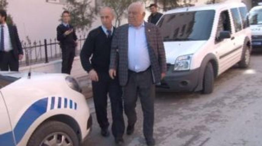 (&ouml;zel Haber) Başkentte Eski Chp Milletvekili Polisi Alarma Ge&ccedil;irdi