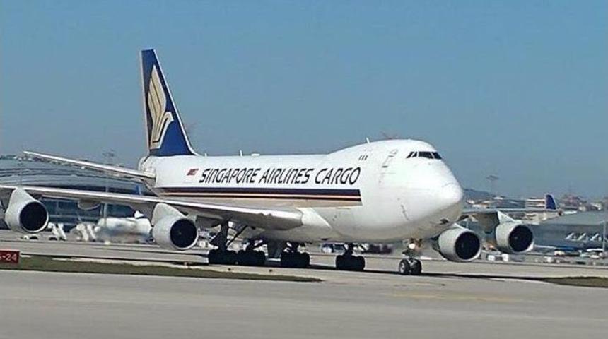 Dev U&ccedil;ak İki Timsah İ&ccedil;in İndi