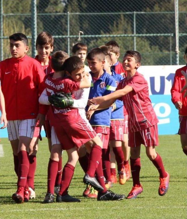 U12 İzmir Cup'ta Finale Doğru