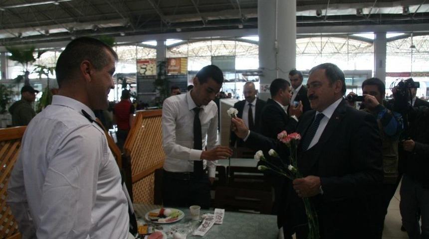 Bakan Eroğlu&rsquo;ndan Referandum G&uuml;n&uuml; Hava Tahmin