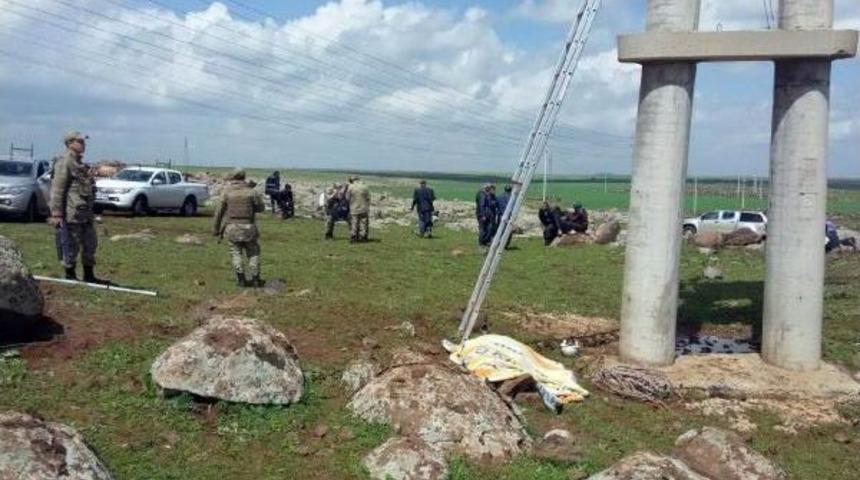 Arızayı Gidermek Isteyen Iş&ccedil;iler Akıma Kapıldı: 1 &Ouml;l&uuml;, 1 Yaralı