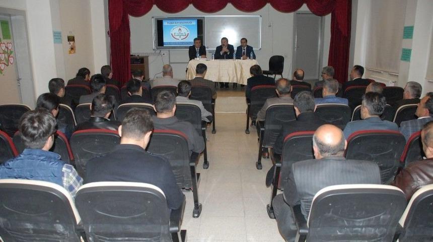 Tuşba&rsquo;da Ortaokul M&uuml;d&uuml;rleriyle İstişare Toplantı