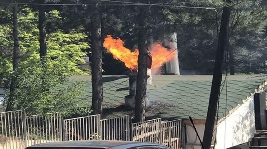 Restoranın Bacasında &Ccedil;ıkan Yangın Korkuttu