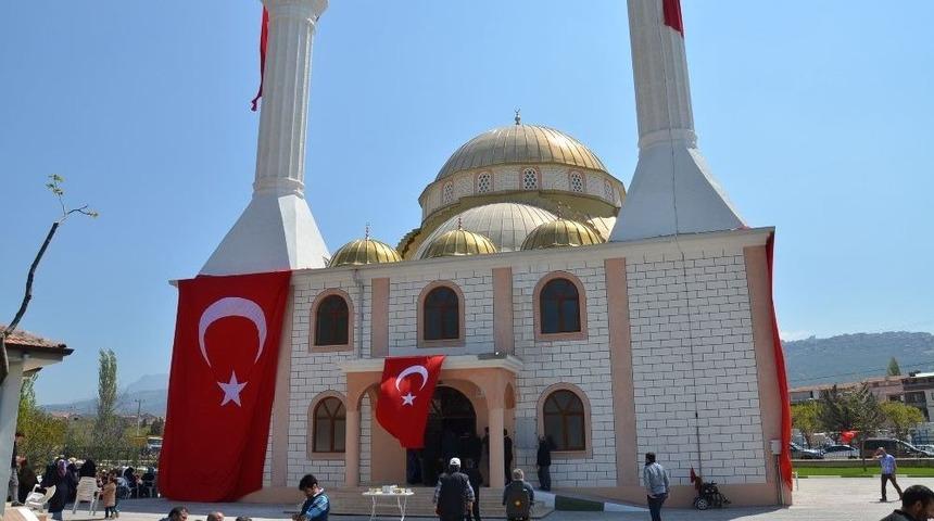 Ayşe Hatun Camii İbadete A&ccedil;ıldı