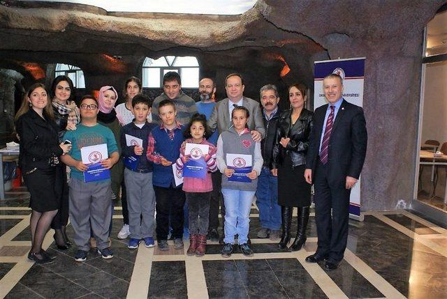 Özel Eğitim Öğrencileri Seramik Ve Ebru Sanatı İle Tanıştı