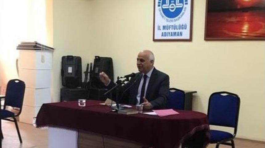 Malatya M&uuml;ft&uuml;s&uuml; &Ccedil;imen Adıyaman&rsquo;da Din G&ouml;revlilerine Konferans Verdi