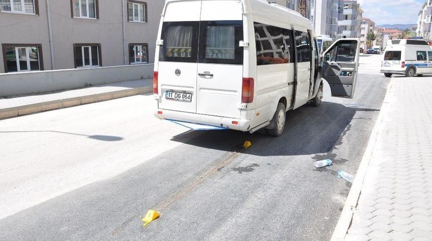 Minib&uuml;s&uuml;n &Ccedil;arptığı K&uuml;&ccedil;&uuml;k &Ccedil;ocuk Hayatını Kaybetti