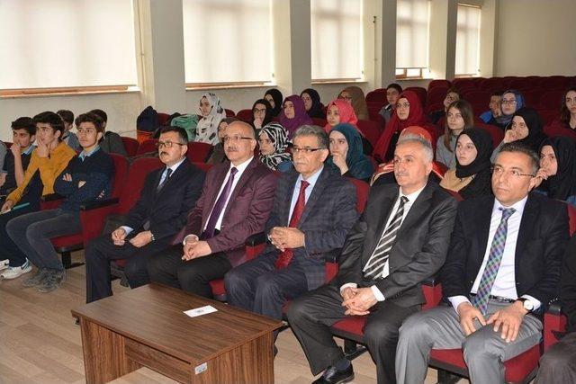 &Ccedil;orum&rsquo;da &ldquo;anadolu Mektebi Yazar Okumaları&rdquo; Projesi Başladı 1