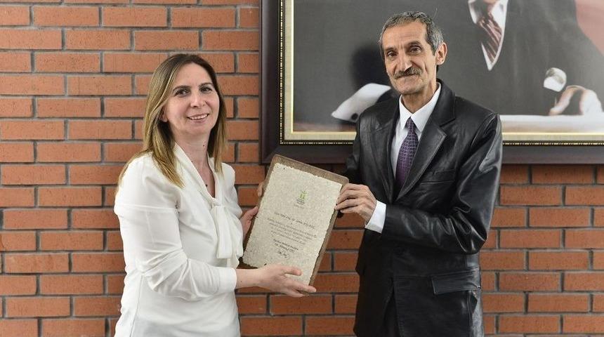 Tepebaşı Belediyesi&rsquo;nden "topluma Hizmet Uygulamaları Dersi" &Ouml;ğrencilerine Teşekk&uuml;r Plaketi