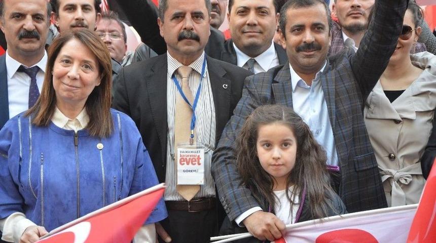 &rsquo;evet&rsquo; &Ccedil;adırında Memur-sen&rsquo;in &rsquo;evet&rsquo; A&ccedil;ıklaması