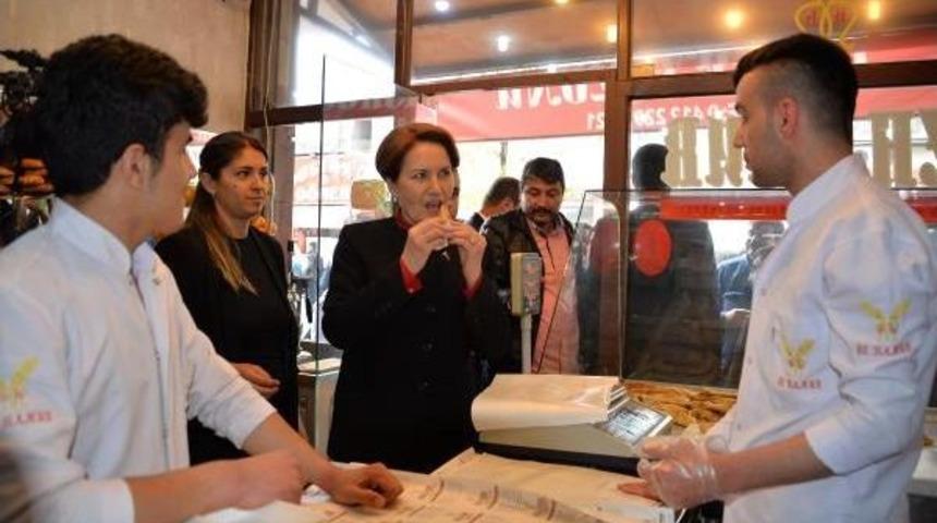 Akşener: Bah&ccedil;eli Hayır &Ccedil;ıkacağını G&ouml;rd&uuml;, Ka&ccedil;manın Taşlarını D&ouml;ş&uuml;yor