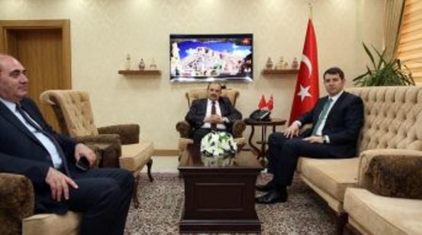 Meb Destek Hizmetleri Genel M&uuml;d&uuml;r&uuml; Salih Ayhan, Vali İsmail Ustaoğlu&rsquo;nu Ziyaret Etti